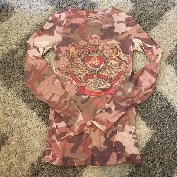 Camo graphic long sleeve