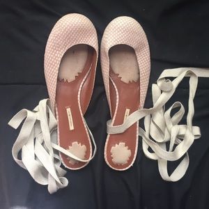 Maxstudio lace up flats in beige