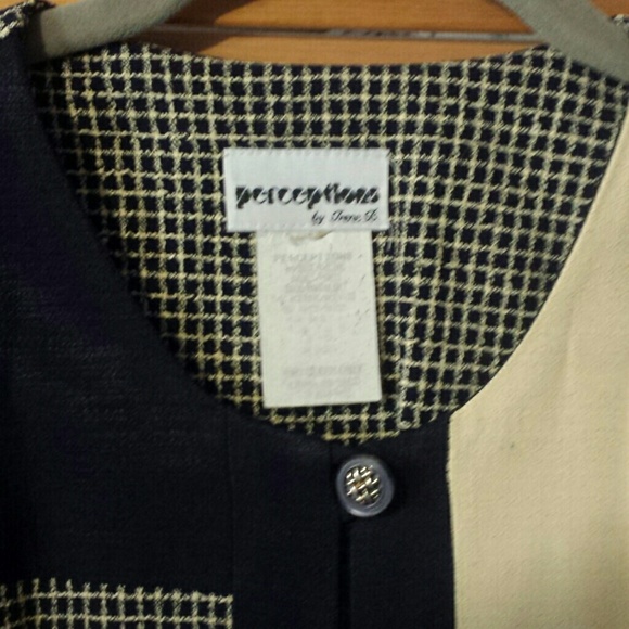 Top - Picture 2 of 4