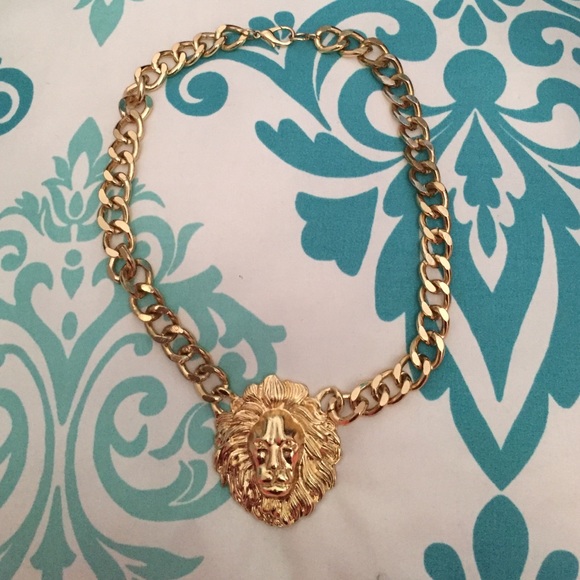 Very cute gold necklace - Picture 1 of 2