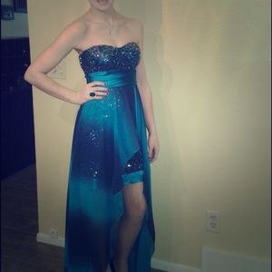 Blue sequined prom/homecoming dress