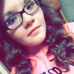 Meet your Posher, Kendra