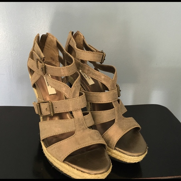 Vera Wang sandal