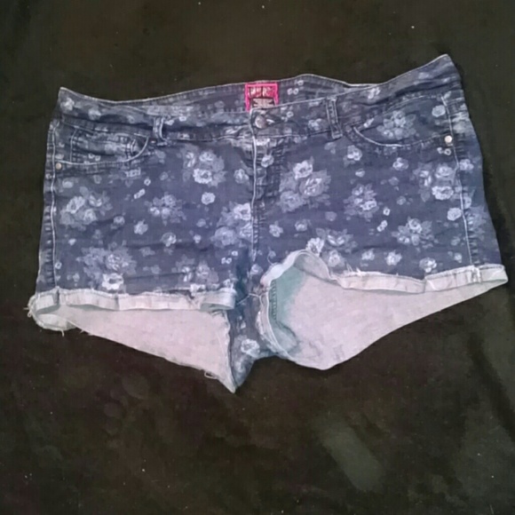 Torrid denim shorts