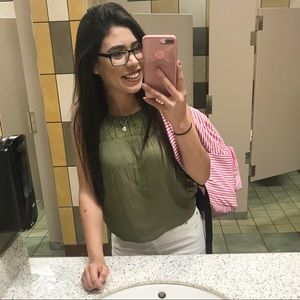 Meet your Posher, Noemi