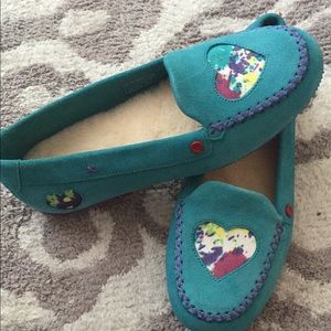 Ugg slippers Sz 5 never worn!