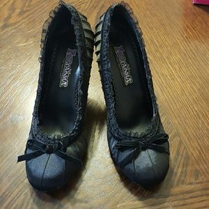 Sexy, black satin heels Size 8