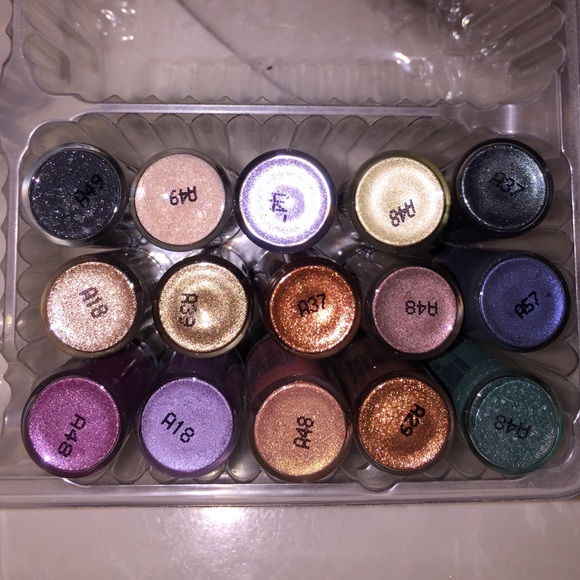 MAC 15 travel size pigments Bundle - Picture 2 of 4