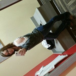 Meet your Posher, Alyssa