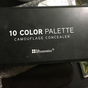 ❌ FINAL SALE❌ BhCosmetics Concealer Palette