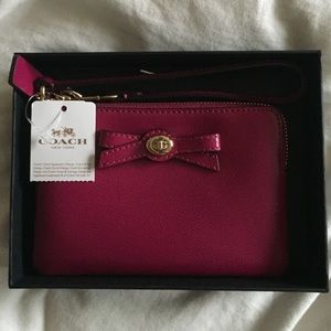 Coach Cranberry Wristlet