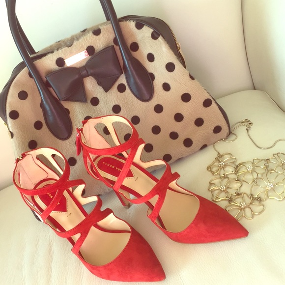 Zara Shoes - Red Cross Over leather shoes