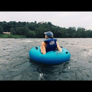 Meet your Posher, Danae