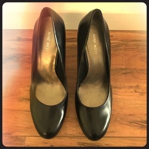 Nine West Black Pumps Heels