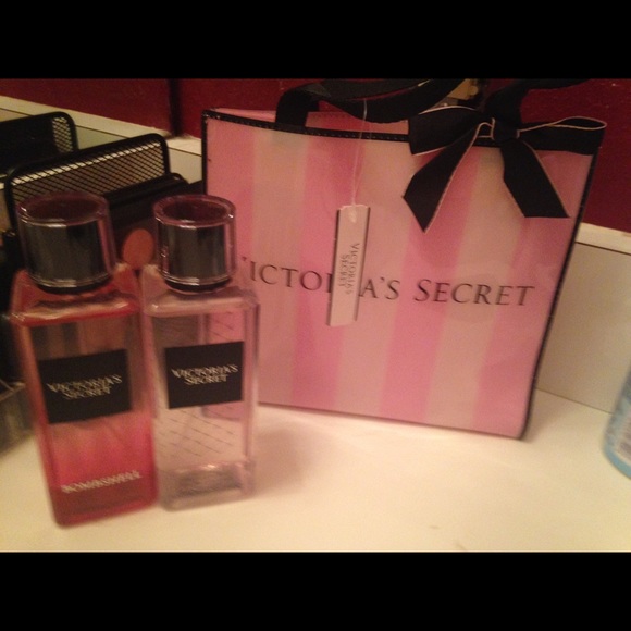 Tease & bombshell mist with limited edition tote