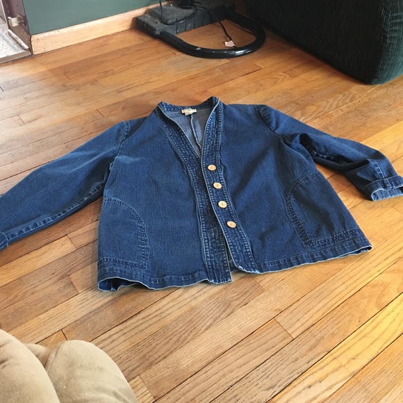 Jean jacket - Picture 1 of 2
