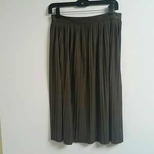 ZARA pleated skirt