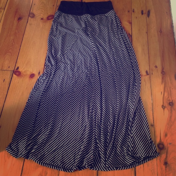 Striped maxi skirt