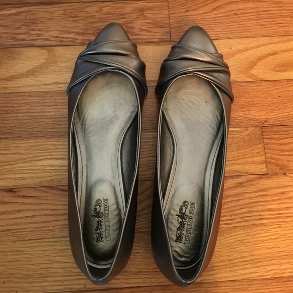 Coach and Four Pewter Flats, size 10