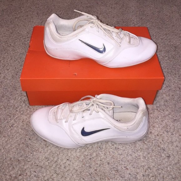 womens cheerleading sneakers