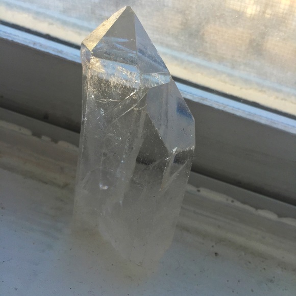 ❤️SOLD❤️Clear Quartz Point - Picture 2 of 3