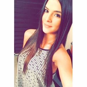 Meet your Posher, Romina