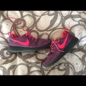 Pink Nike Roshes
