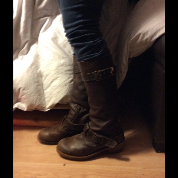 Dock Martin Leather Boots - Picture 3 of 3