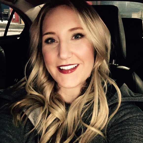 Hi! I'm Crystal Lavery - Picture 2 of 7