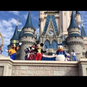 Meet your Posher, Angela