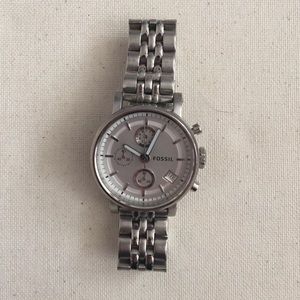 Silver Fossil Watch in Great Condition!!