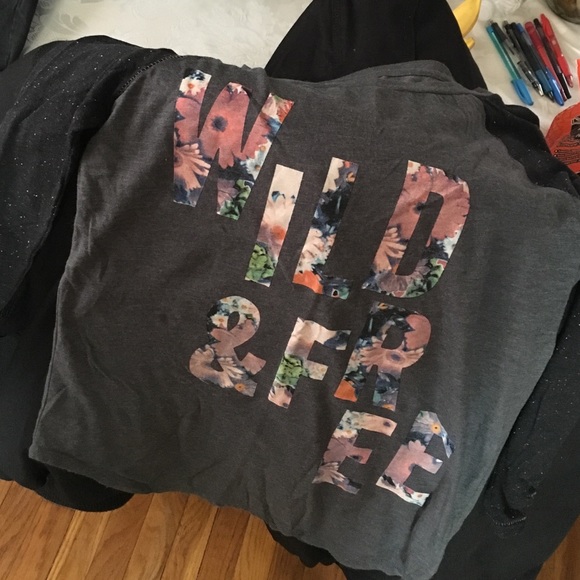 American eagle 3/4th sleeve shirt