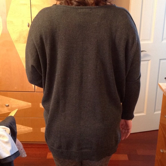 Hi-low Sweater - Picture 2 of 3