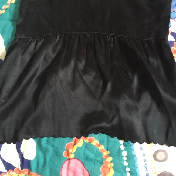 Madewell silk scalloped black tank - Picture 2 of 3