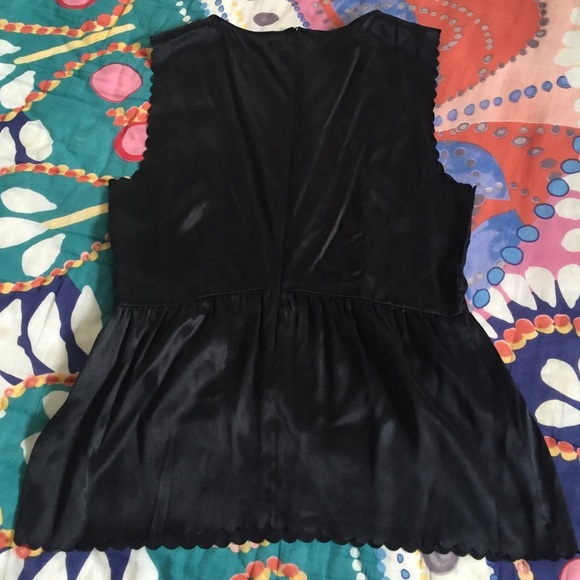 Madewell silk scalloped black tank - Picture 3 of 3