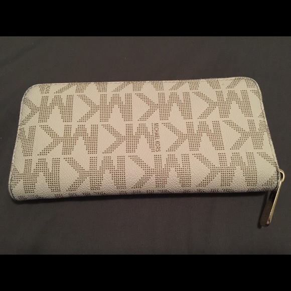 🚫SOLD🚫 - Picture 2 of 4