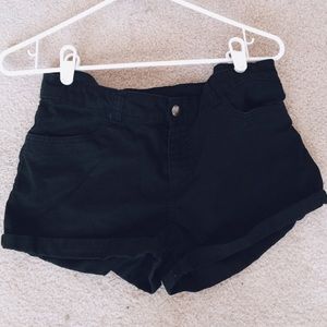 H&M black high waisted shorts