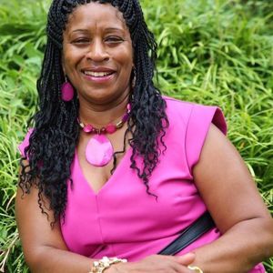 Meet your Posher, Eva