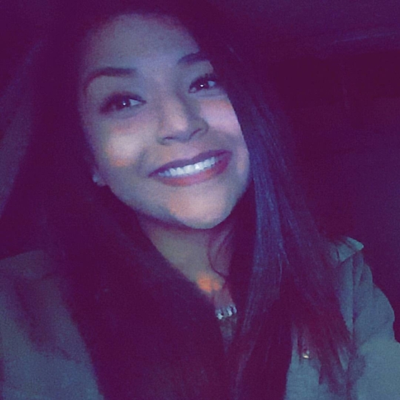 Meet your Posher, Andrea