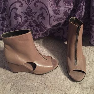 Aerosoles Peep Toe Booties