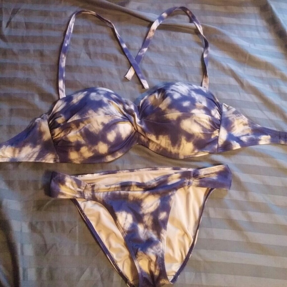 Victoria's Secret 36DD bikini top and bottom