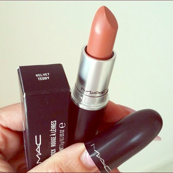 MAC velvet teddy