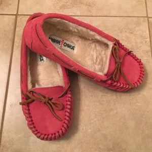 Pink Suede with Cream Fur Minnetonka's