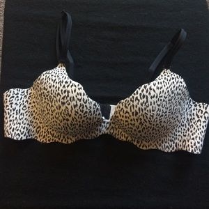 Seamless 34A Victoria Secret bra