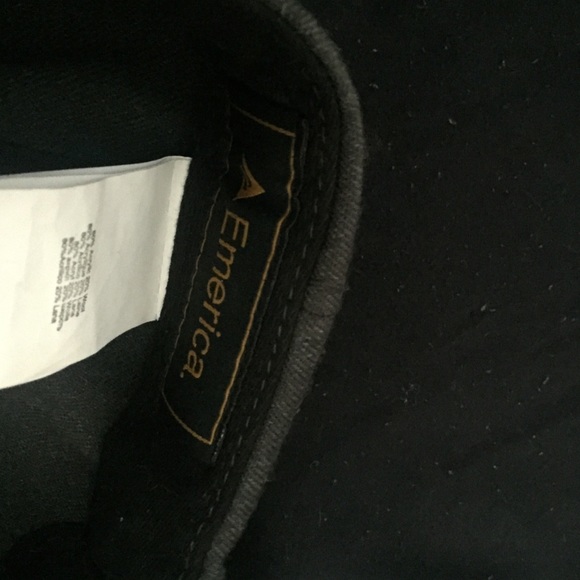 Snapback - Picture 2 of 4