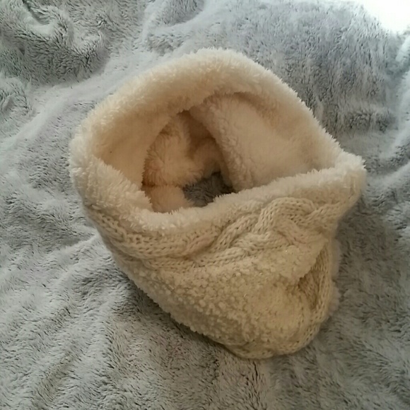 Cowl infinity winter scarf NWOT