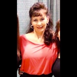 Meet your Posher, Vickie