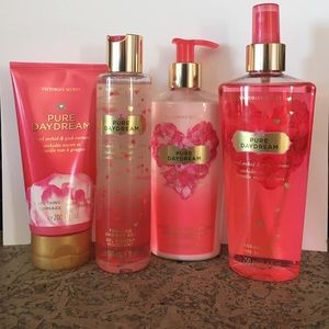 Victoria's Secret Body Set in Pure Daydream