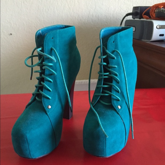 Booties - Picture 3 of 4