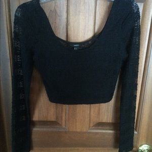 Long Sleeve black crop top!
